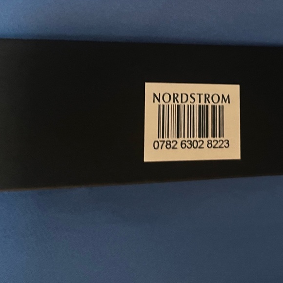 Kobi Halperin
Laurell Ruffled Cold-Shoulder Silk Blouse - Picture 5 of 6